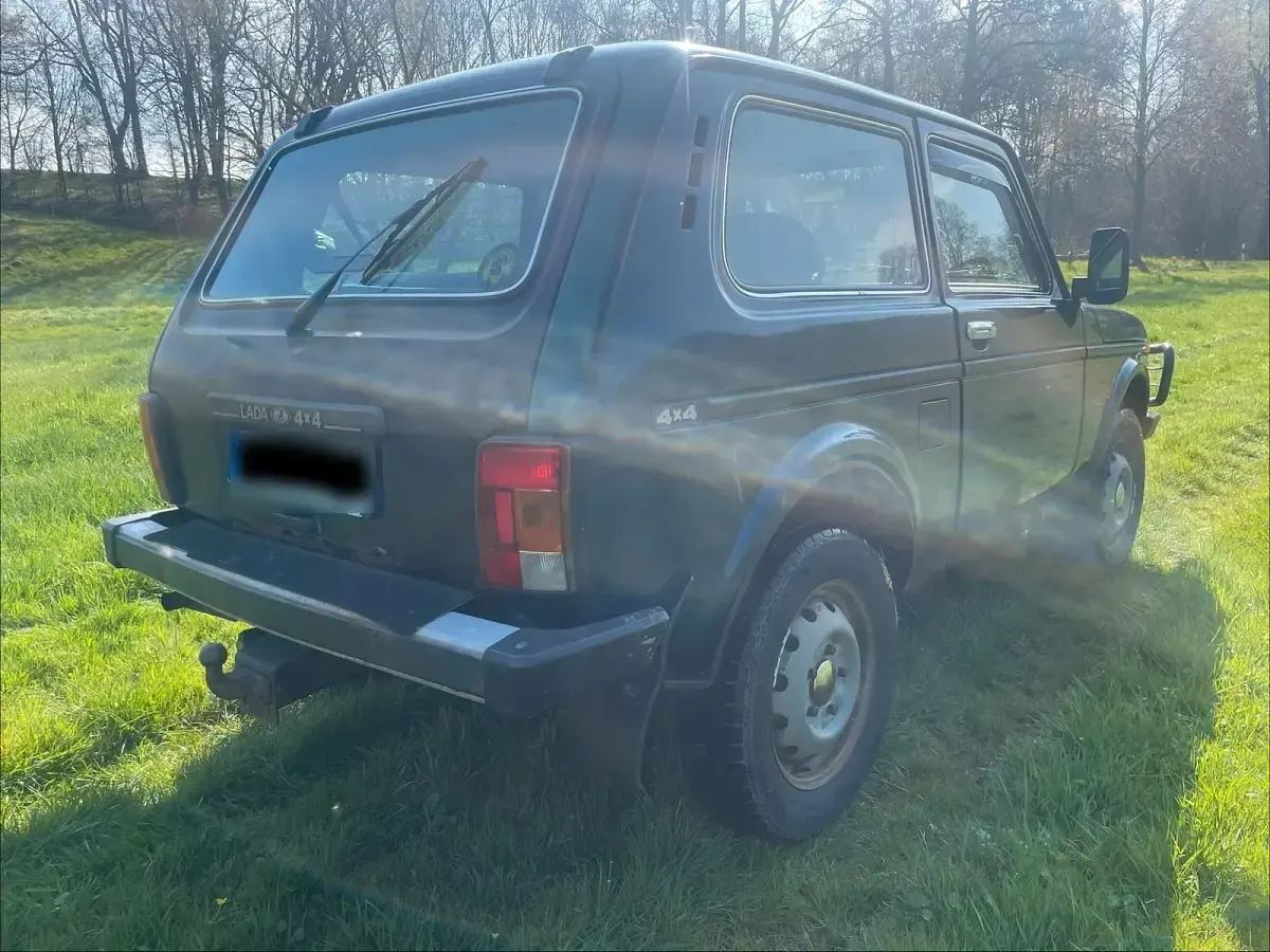 Gebraucht Lada niva 86 PS (63 kW) 2008 Grün SUV
