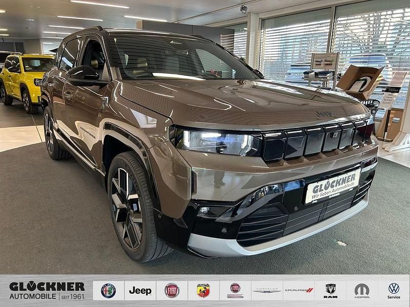 Grün Neu 2026 Jeep Compass SUV | 59.590 € - Bild 1/4