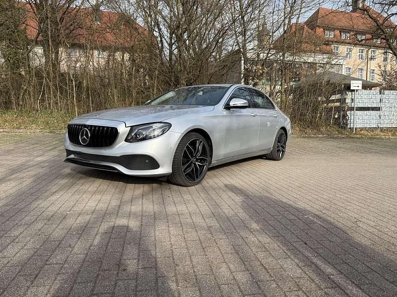Gebraucht Mercedes E250 Avantgarde 211 PS (155 kW) 2017 Grau Limousine