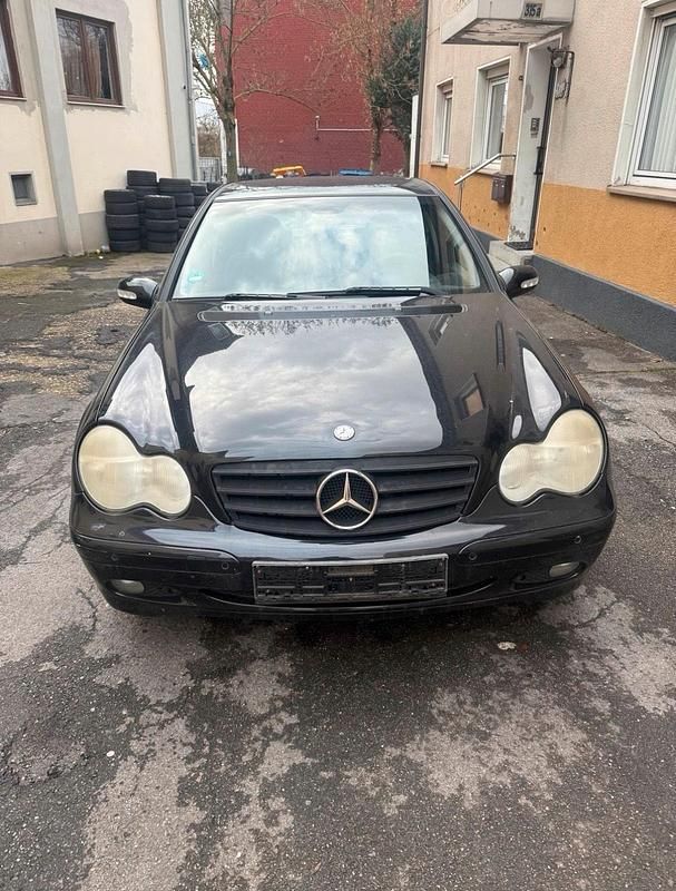 Gebraucht Mercedes C180 143 PS (105 kW) 2004 Schwarz Limousine