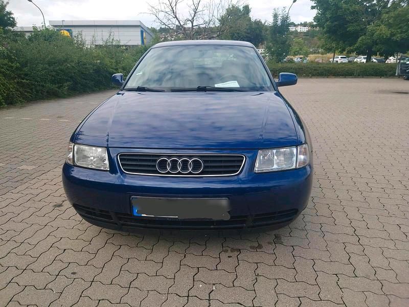 Gebraucht Audi A3 125 PS (91 kW) 1999 Blau Kleinwagen