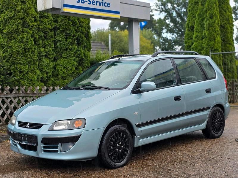 Grau Gebraucht 2002 Mitsubishi Space Star Van / Kleinbus | 999 € (Fairer Preis) - Bild 1/4