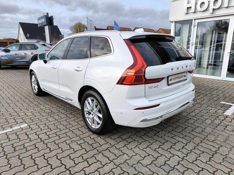 Gebraucht Volvo XC60 Plus 257 PS (189 kW) 2025 Crystal white / metallic SUV