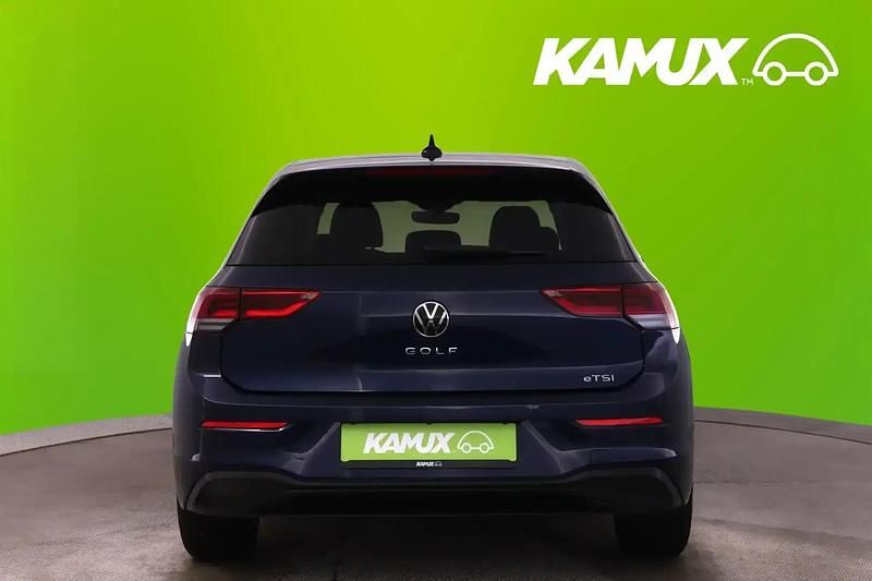 Gebraucht VW Golf VIII Life 110 PS (80 kW) 2024 Blau Limousine