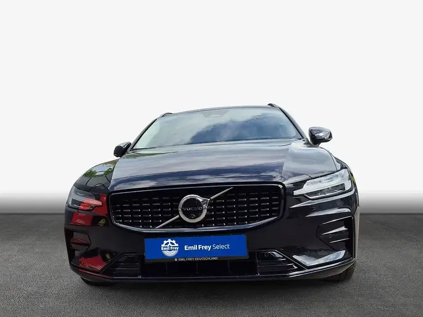 Gebraucht Volvo V60 145 PS (106 kW) 2025 Kombi