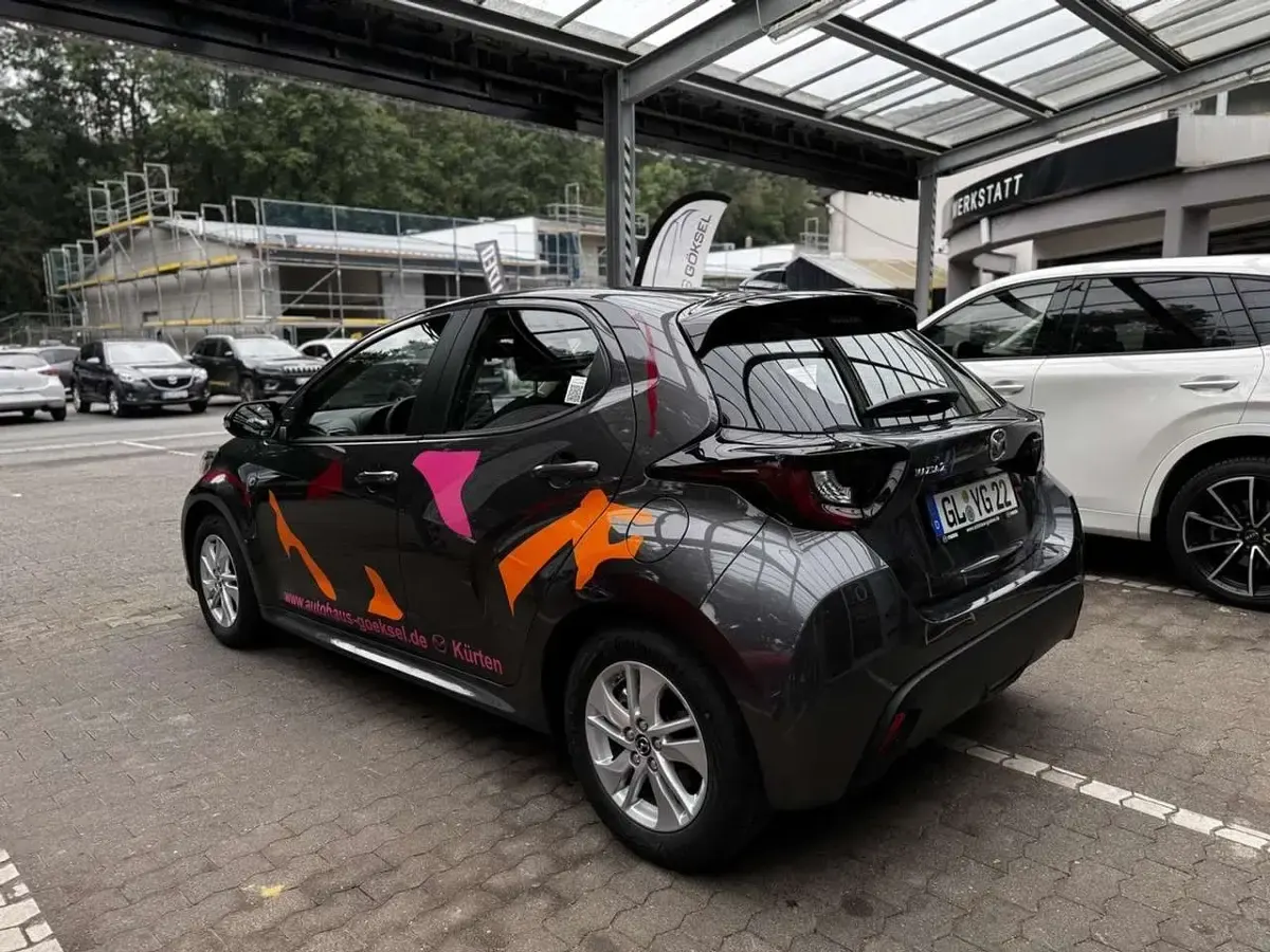 Gebraucht Mazda 2 Center-Line 116 PS (85 kW) 2024 Lead grey Limousine