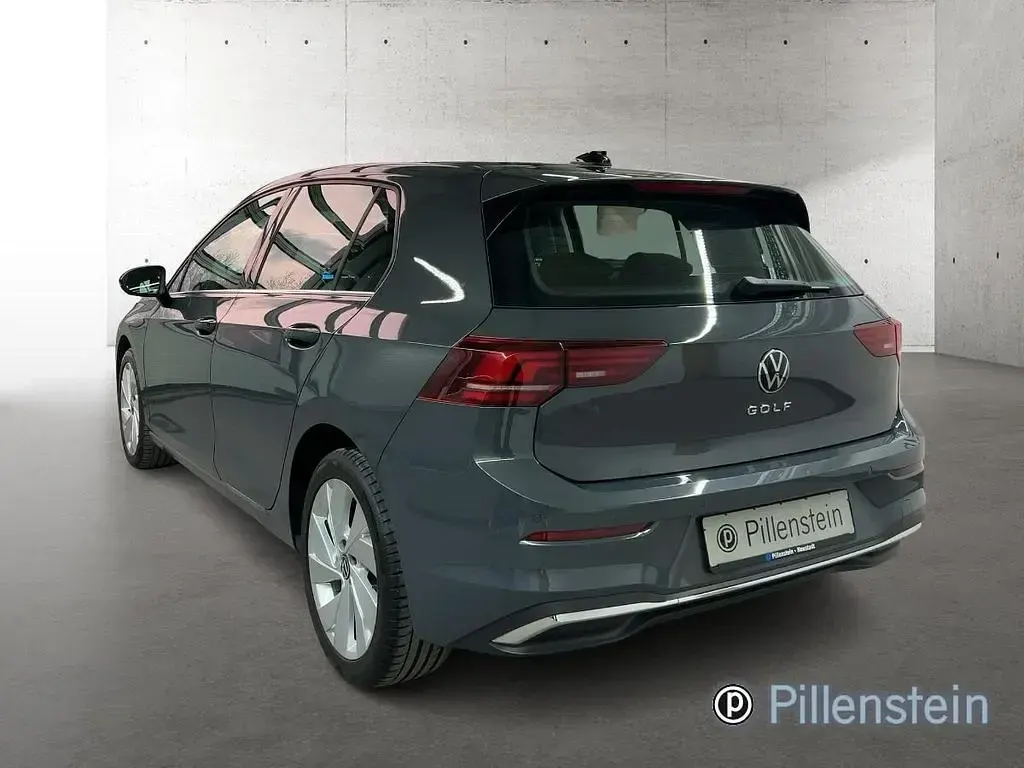 Gebraucht VW Golf VIII Style 150 PS (110 kW) 2025 Grau Limousine
