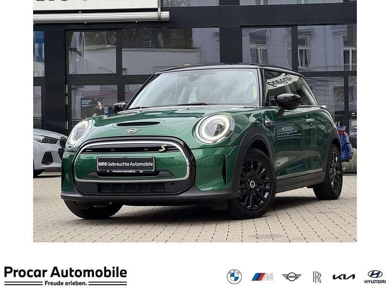 Gebraucht Mini Cooper SE 135 kW (184 PS) 2023 British racing green Kleinwagen