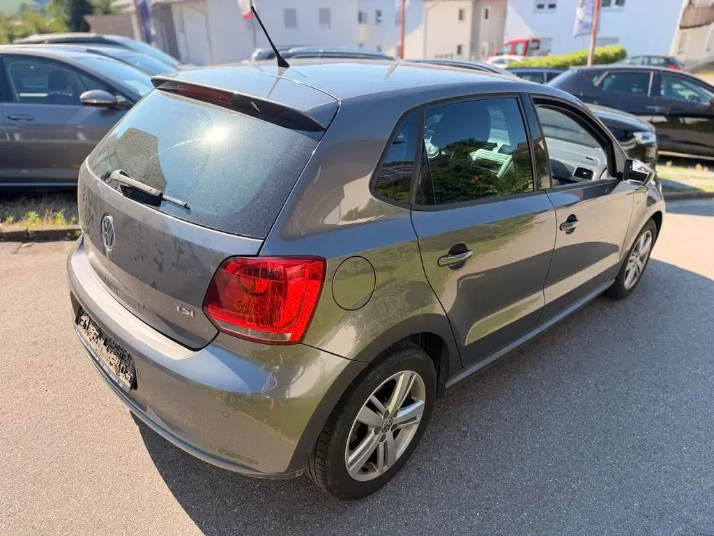Gebraucht VW Polo Life 105 PS (77 kW) 2013 Grau Kleinwagen
