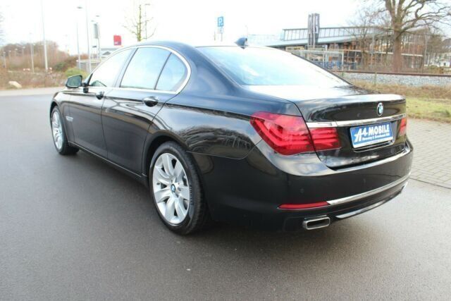 Gebraucht BMW 740 Comfort Edition 313 PS (230 kW) 2014 Schwarz metallic Limousine