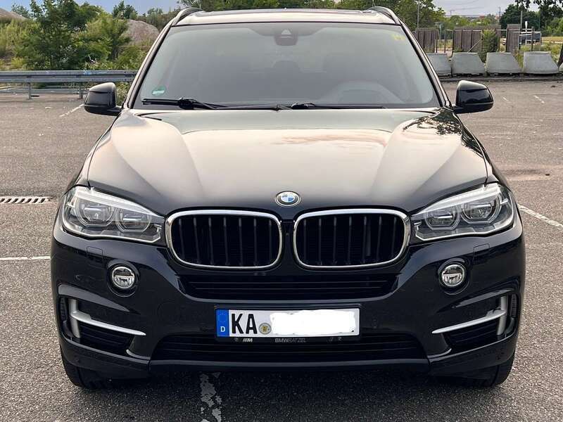 Schwarz Gebraucht 2018 BMW X5 SUV | 30.000 € (Guter Preis) - Bild 1/4