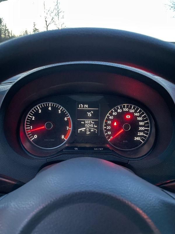 Silber Gebraucht 2010 VW Polo Limousine | 2.750 € (Superpreis) - Bild 1/4