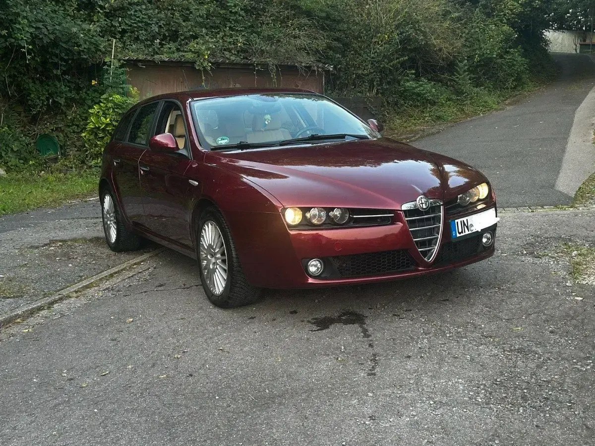 Gebraucht Alfa Romeo 159 Distinctive 160 PS (117 kW) 2007 Rot Kombi