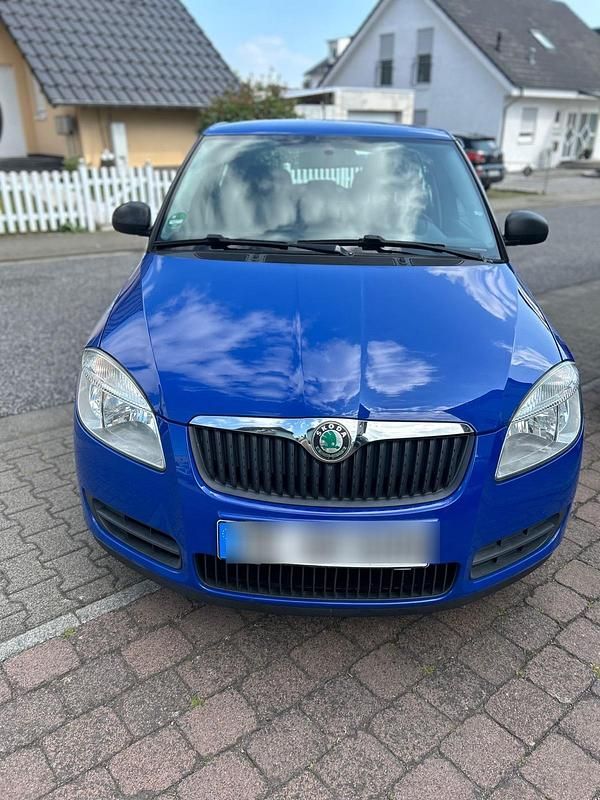 Blau Gebraucht 2009 Skoda Fabia Kleinwagen | 850 € (Superpreis) - Bild 1/4