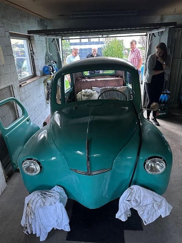 Schwarz Gebraucht 1957 Renault 4CV Kleinwagen | 19.000 € - Bild 1/4