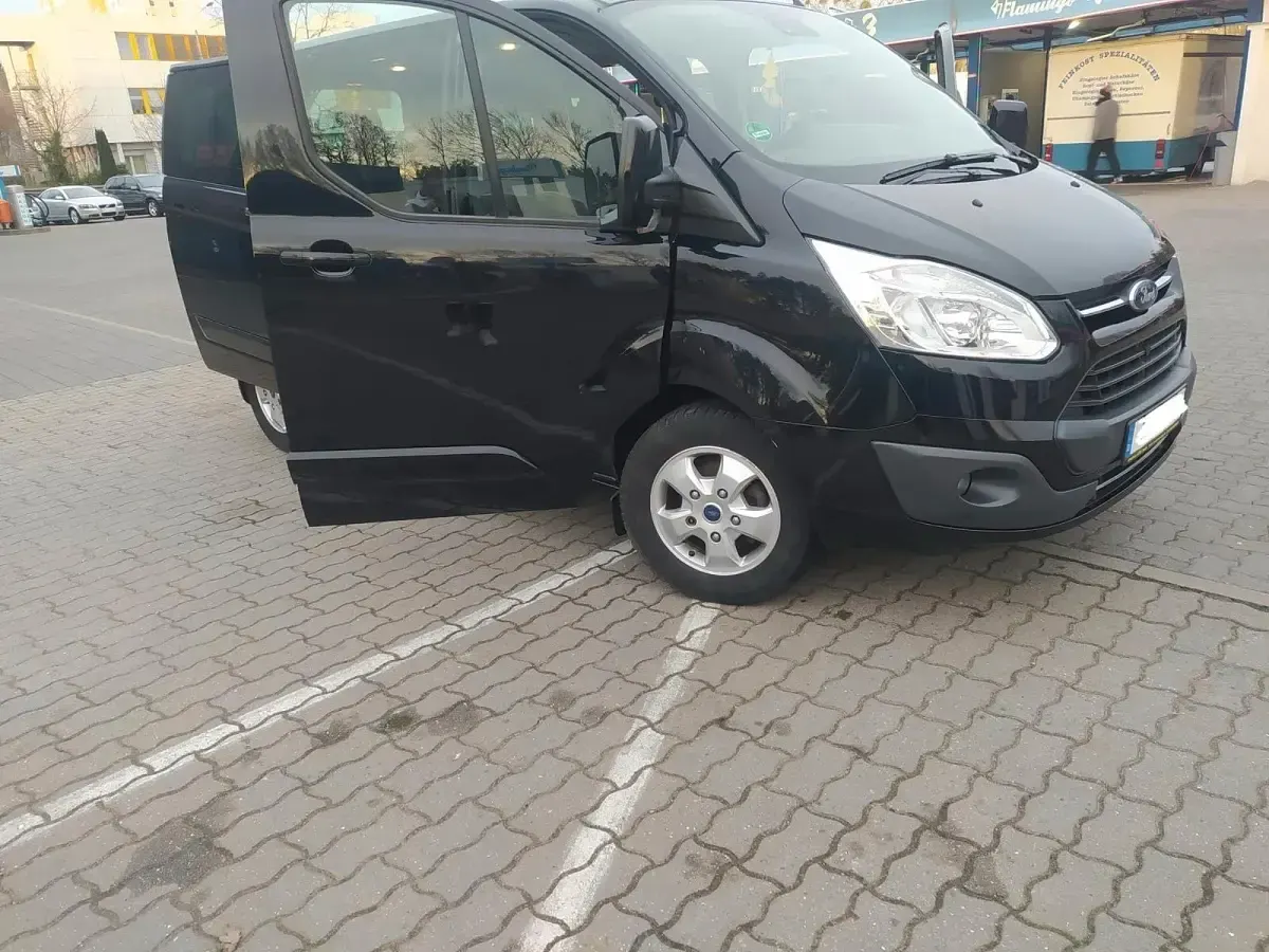 Gebraucht Ford Tourneo 2016 Schwarz Van / Kleinbus