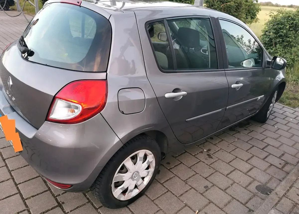 Gebraucht Renault Clio 101 PS (74 kW) 2009 Grau Kleinwagen