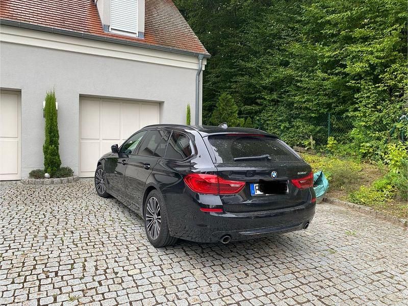 Gebraucht BMW 530 Sport Line 265 PS (194 kW) 2020 Schwarz Limousine
