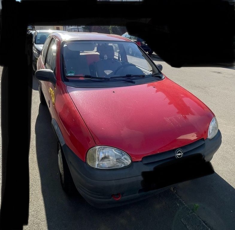 Rot Gebraucht 1997 Opel Corsa Limousine | 600 € (Guter Preis) - Bild 1/3
