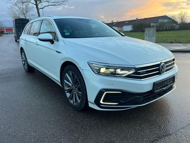 Gebraucht VW Passat GTE 156 PS (114 kW) 2021 Weiß Kombi