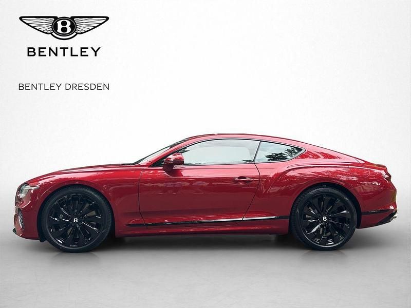 Neu Bentley Continental 680 PS (500 kW) 2025 Rot