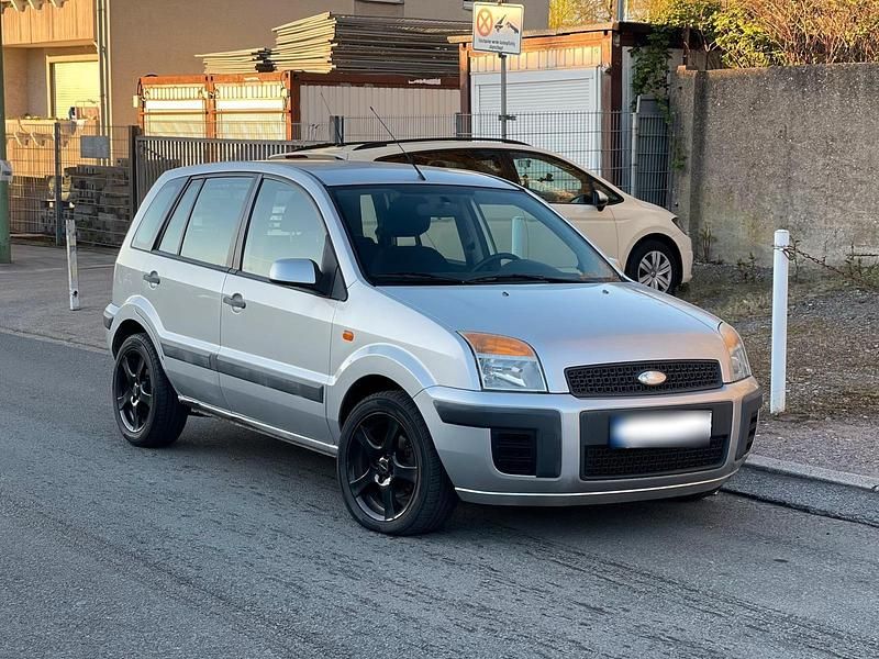 Gebraucht Ford Fusion 80 PS (58 kW) 2008 Silber Kleinwagen