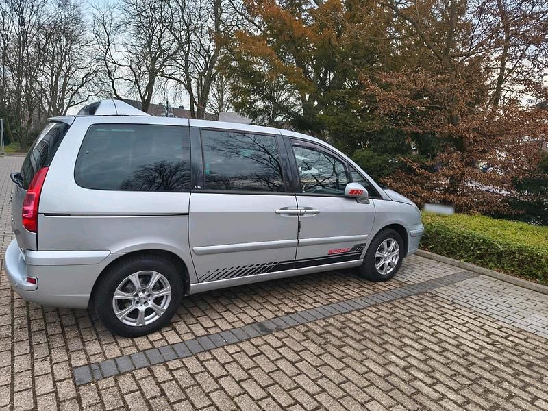 Gebraucht Peugeot 807 100 PS (73 kW) 2006 Grau Van / Kleinbus