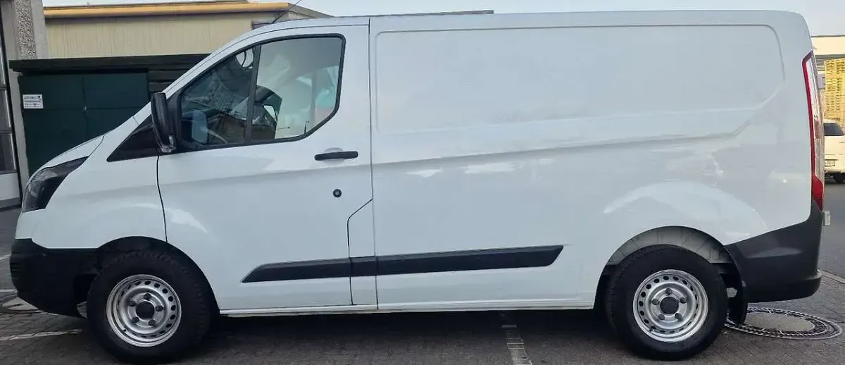 Gebraucht Ford Transit Custom 105 PS (77 kW) 2018 Weiß Limousine