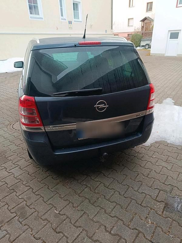 Gebraucht Opel Zafira 125 PS (91 kW) 2011 Blau Van / Kleinbus