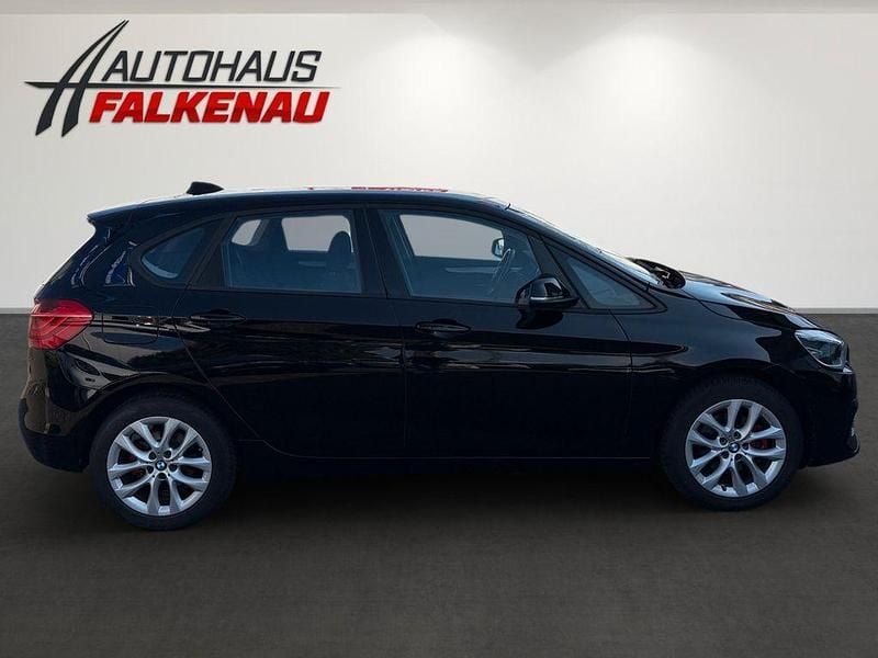 Używany BMW 218 Advantage 140 KM (102 kW) 2018 Czarny Kombi