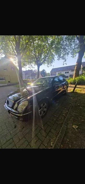 Gebraucht Mercedes E320 Elegance 224 PS (164 kW) 2002 Beige Limousine