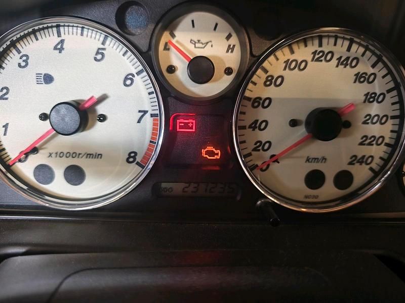 Gebraucht Mazda MX5 116 PS (85 kW) 2002 Schwarz Cabrio