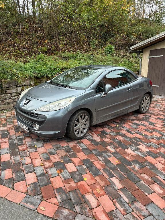 Grau Gebraucht 2009 Peugeot 207 CC Premium Cabrio | 2.900 € (Superpreis) - Bild 1/4