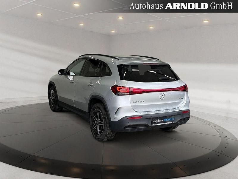 Gebraucht Mercedes EQA300 AMG line 167 kW (228 PS) 2024 Iridiumsilber SUV