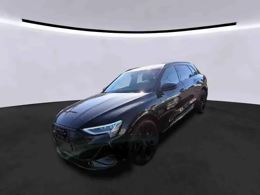 Gebraucht Audi e-tron S-Line 230 kW (313 PS) 2022 Mythosschwarz metallic SUV