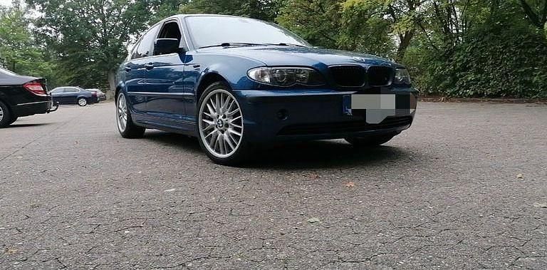 Gebraucht BMW 325 Basis 192 PS (141 kW) 2002 Blau Limousine