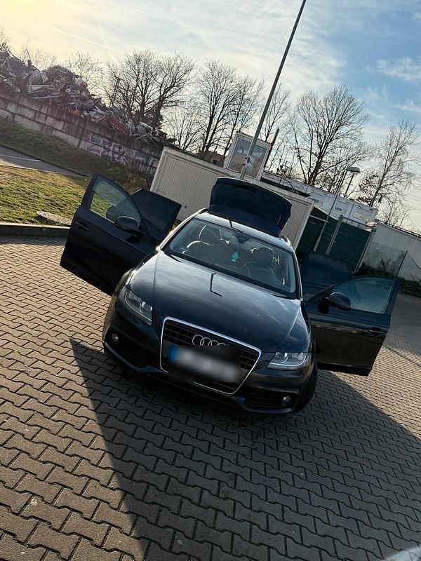 Gebraucht Audi A4 190 PS (139 kW) 2010 Blau Kombi