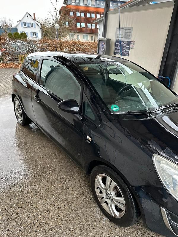 Gebraucht Opel Corsa 87 PS (63 kW) 2011 Schwarz Kleinwagen