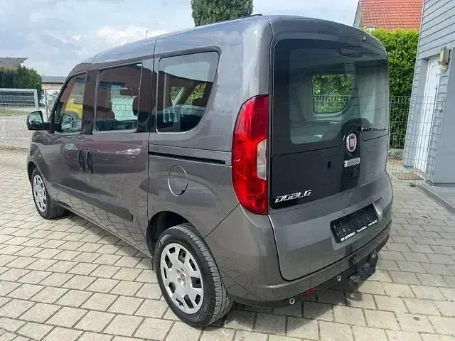 Gebraucht Fiat Doblò 120 PS (88 kW) 2022 Grau Van / Kleinbus