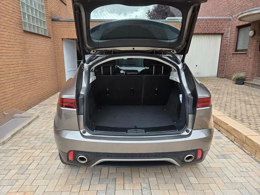 Gebraucht Jaguar E-Pace S 250 PS (183 kW) 2019 Grau SUV