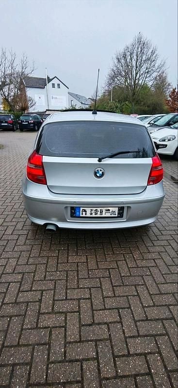 Gebraucht BMW 118 143 PS (105 kW) 2010 Silber Kleinwagen
