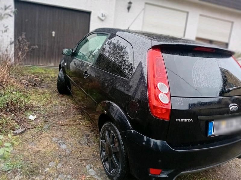 Gebraucht Ford Fiesta 68 PS (50 kW) 2007 Schwarz Kleinwagen