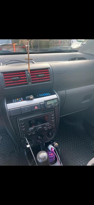 Gebraucht VW Fox 40 PS (29 kW) 2011 Schwarz Kleinwagen