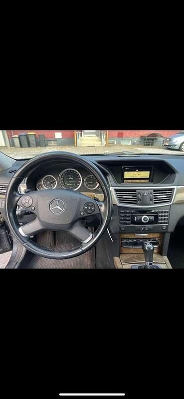 Gebraucht 2010 Mercedes E220 Avantgarde Limousine | 4.000 € (Superpreis) - Bild 1/4