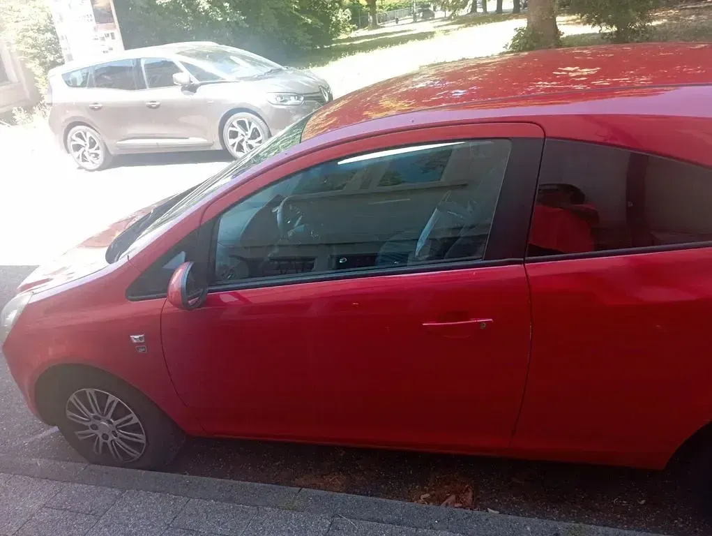 Gebraucht Opel Corsa Innovation 69 PS (50 kW) 2010 Schwarz Kleinwagen