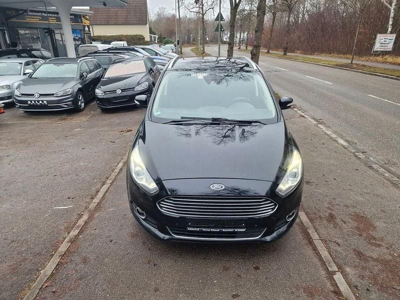 Schwarz Gebraucht 2016 Ford S-MAX Titanium Van / Kleinbus | 5.999 € (Superpreis) - Bild 1/4