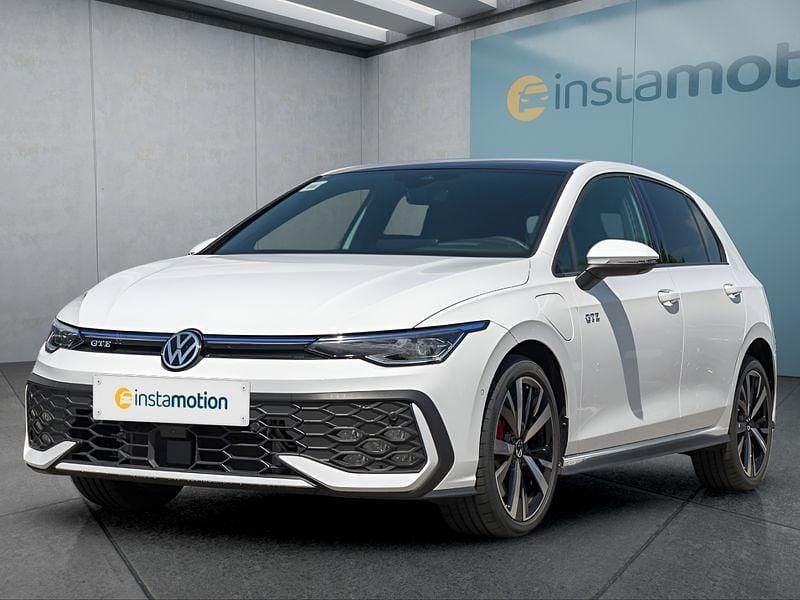 Weiß Gebraucht 2024 VW Golf VIII GTE Kleinwagen | 38.849 € (Superpreis) - Bild 1/4