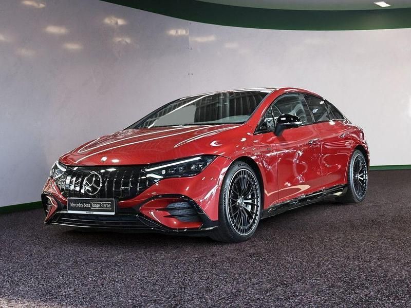Gebraucht Mercedes EQE AMG 53 AMG 505 kW (687 PS) 2024 Rot / manufaktur patagonienrot (metallic) Limousine