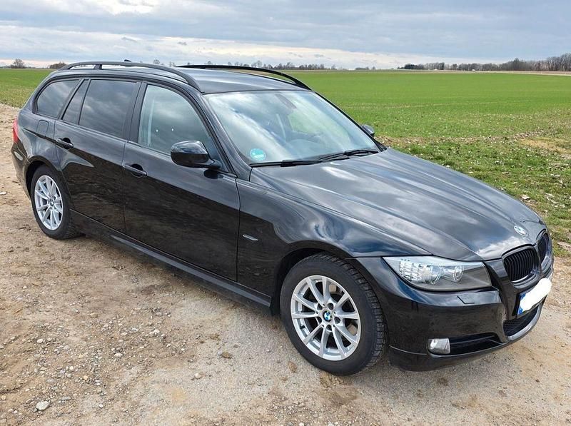 Gebraucht BMW 320 170 PS (125 kW) 2010 Schwarz Kombi
