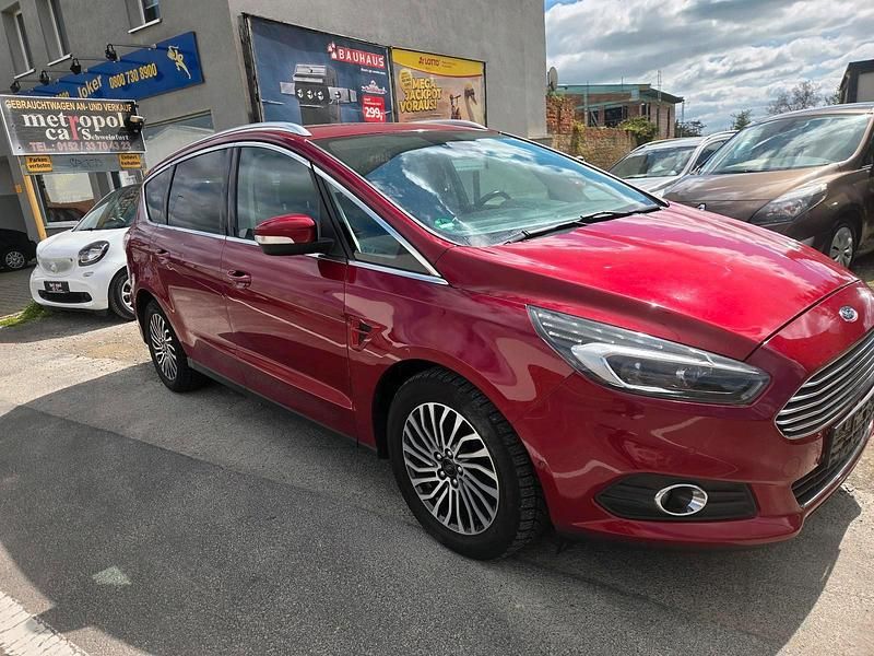 Second-hand Ford S-MAX 150 CP (110 kW) 2019 Roșu Monovolum